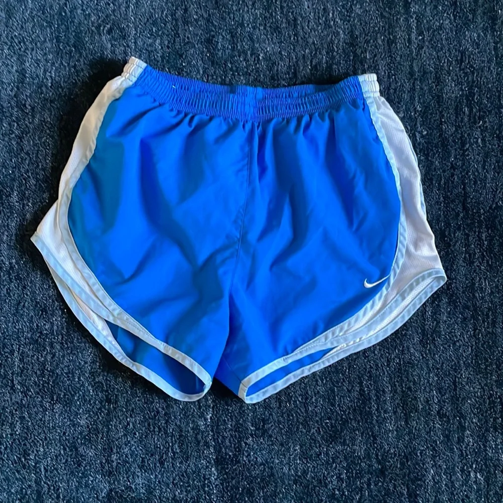 Nike size small royal blue tempo shorts - Picture 2 of 5